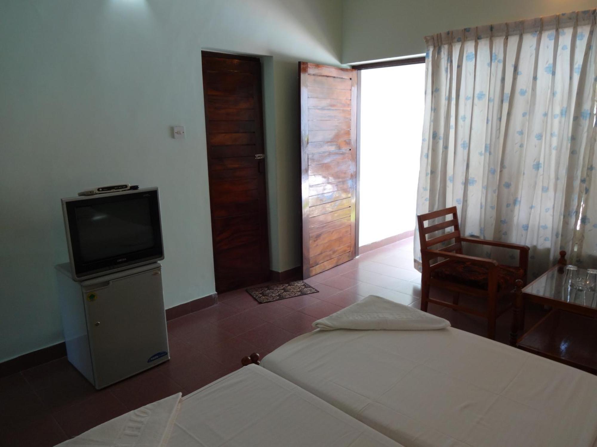 Hotel Thushara Kovalam Exterior photo