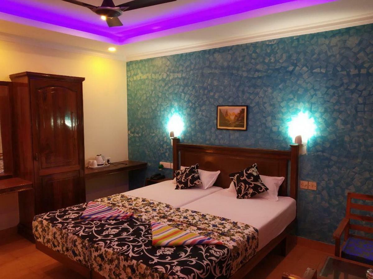 Hotel Thushara Kovalam Exterior photo